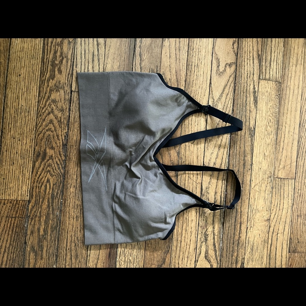 Reebok nursing sports bra size L